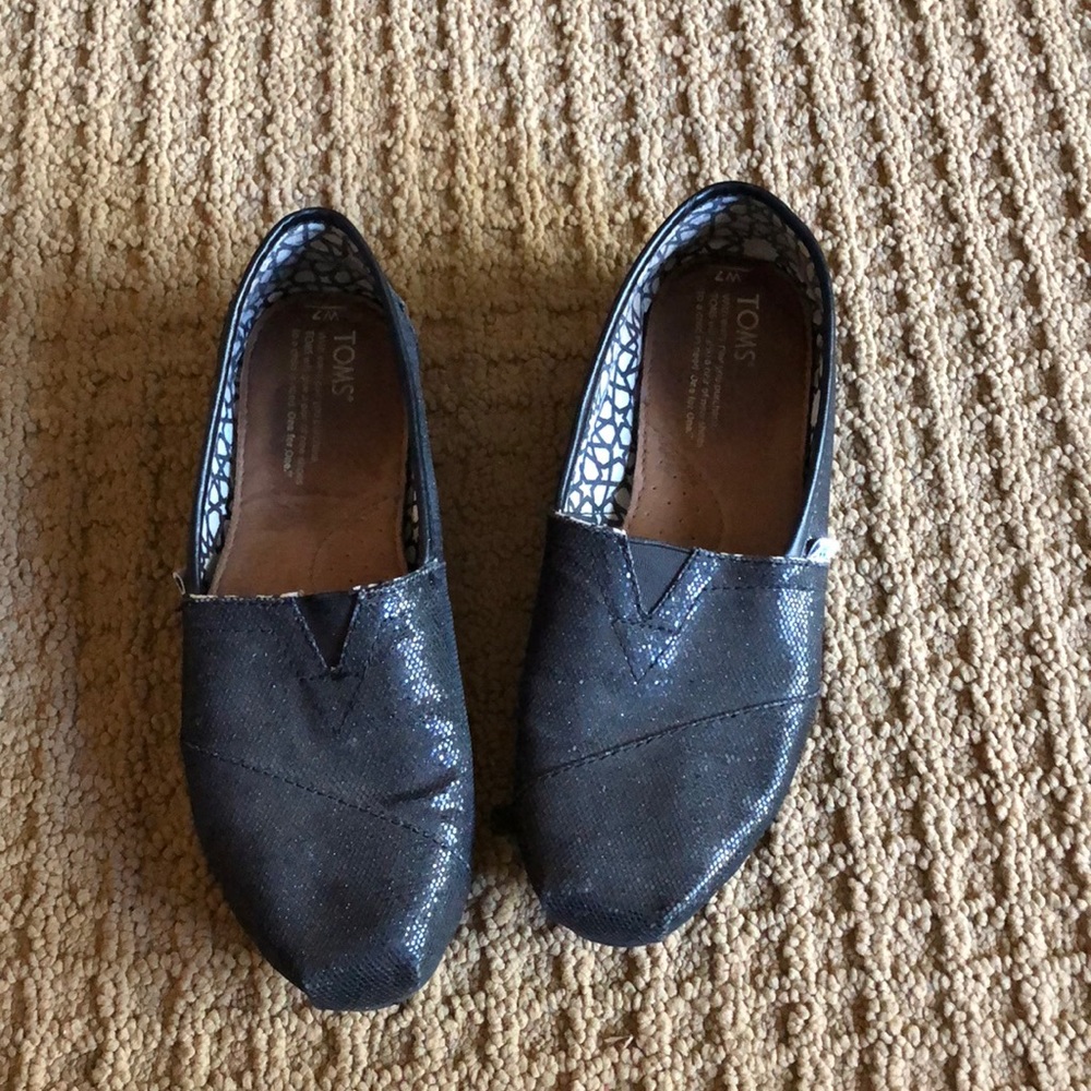 Toms